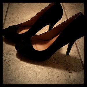 Peep Toe black Pumps